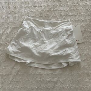 Lulu lemon skirt white women’s 4 NWT